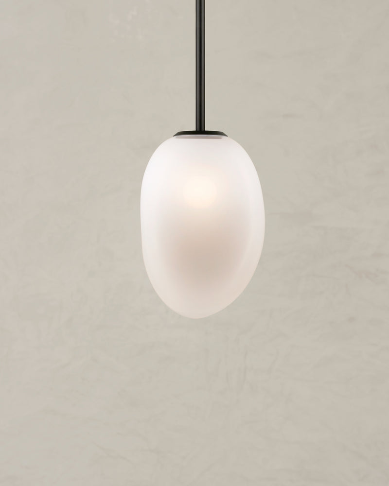 Lacuna Oval Pendant - Medium
