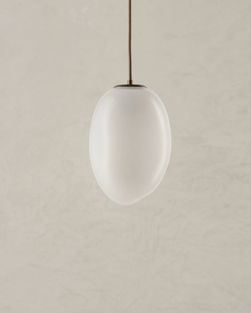 Lacuna Oval Pendant - Medium